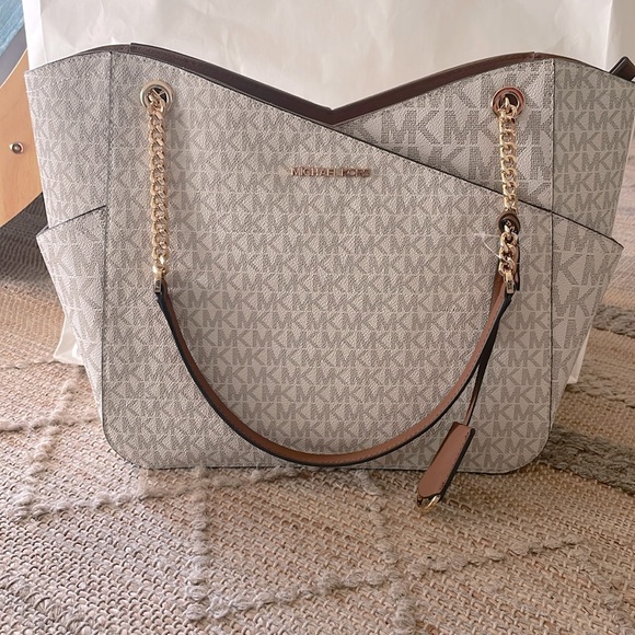 MICHAEL Michael Kors Handbags - Michael Kors Jet Set Travel Tote